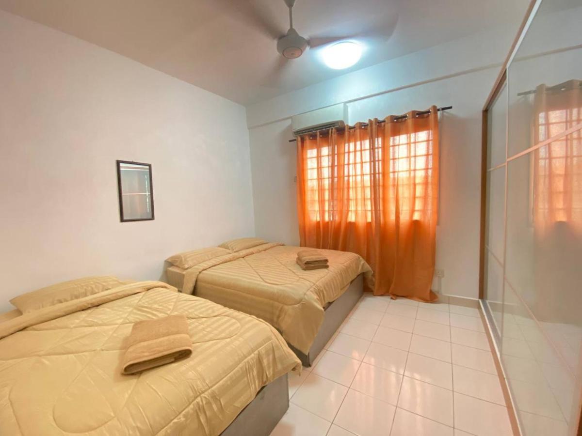 Homestay Juta Mines Seri Kembangan Balakong Serdang Lama Exterior foto
