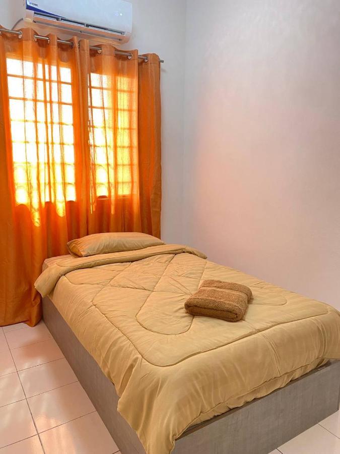 Homestay Juta Mines Seri Kembangan Balakong Serdang Lama Exterior foto