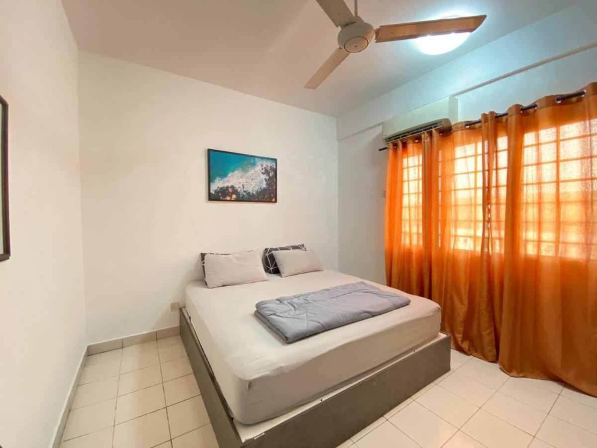 Homestay Juta Mines Seri Kembangan Balakong Serdang Lama Exterior foto